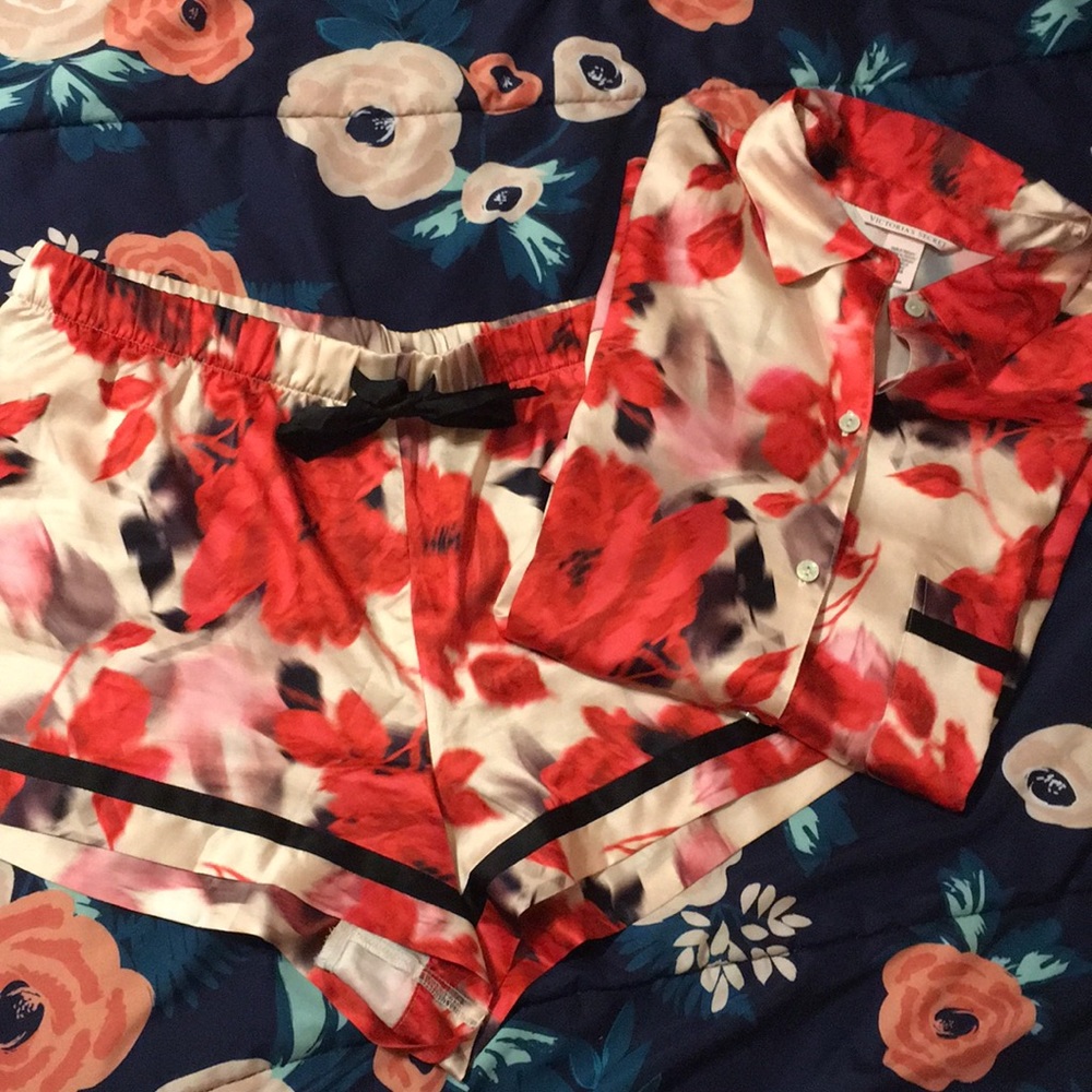 Victoria’s Secret pajama set